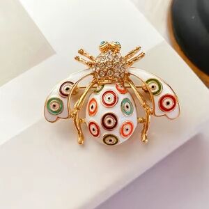 Vintage Bee White Gold Brooch